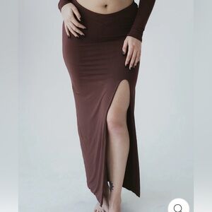NWT Klassy Network V Cut Maxi Skirt - Size Medium, Brown